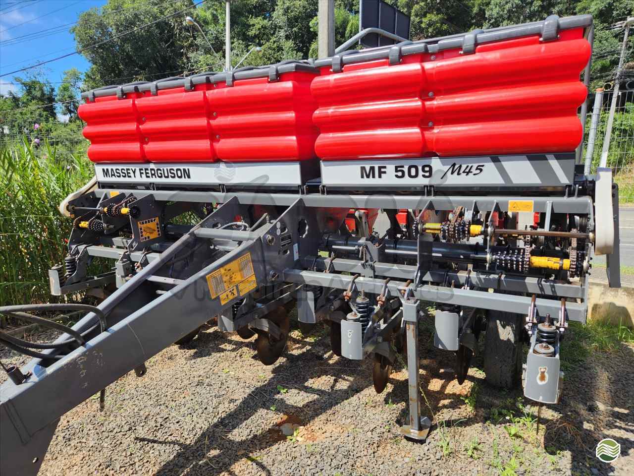 PLANTADEIRA MASSEY FERGUSON MF 509 Sabiá Máquinas Agrícolas IRATI PARANÁ PR